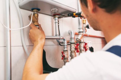 What to Do When Your Water Heater Leaks